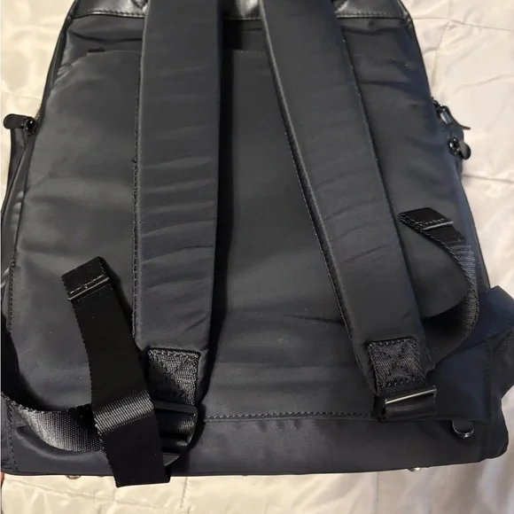 Lo & Sons Rowledge women's backpack - Picture 8 of 12